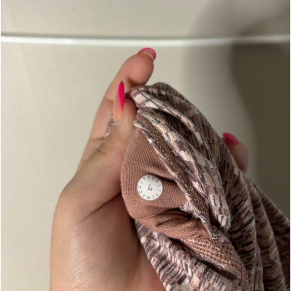 lululemon wunder under high rise 7/8 tight * full-on luon 25” - Picture 2 of 5